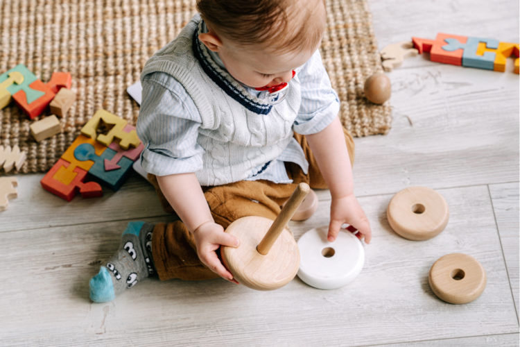 Los 15 mejores juguetes para un bebé de 1 año • Juega y Crece